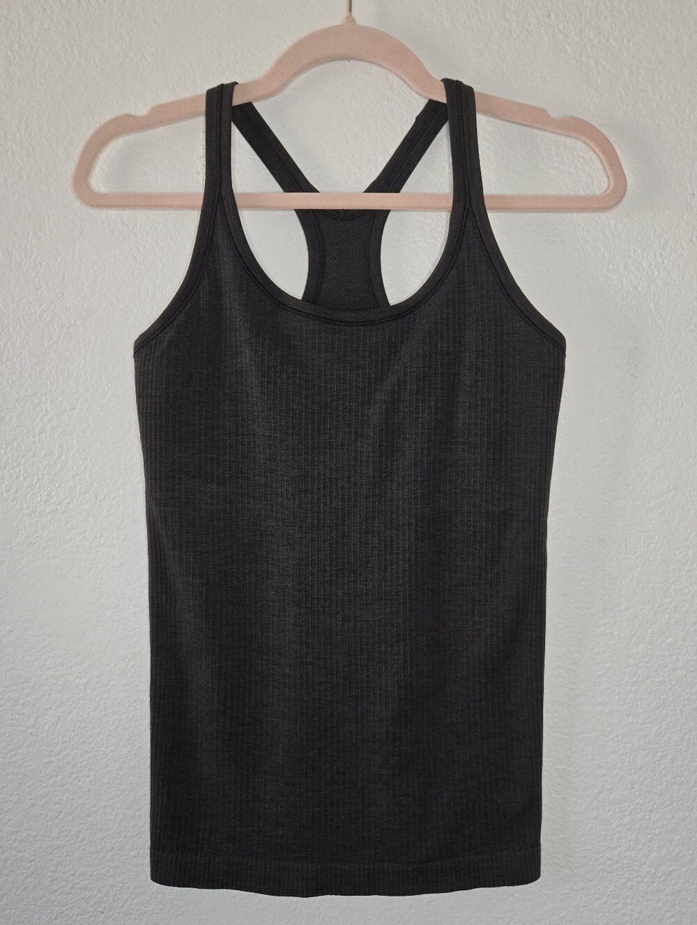 Lululemon Black Ribbed Racerback Tank Top Built In Shelf Bra sz 6